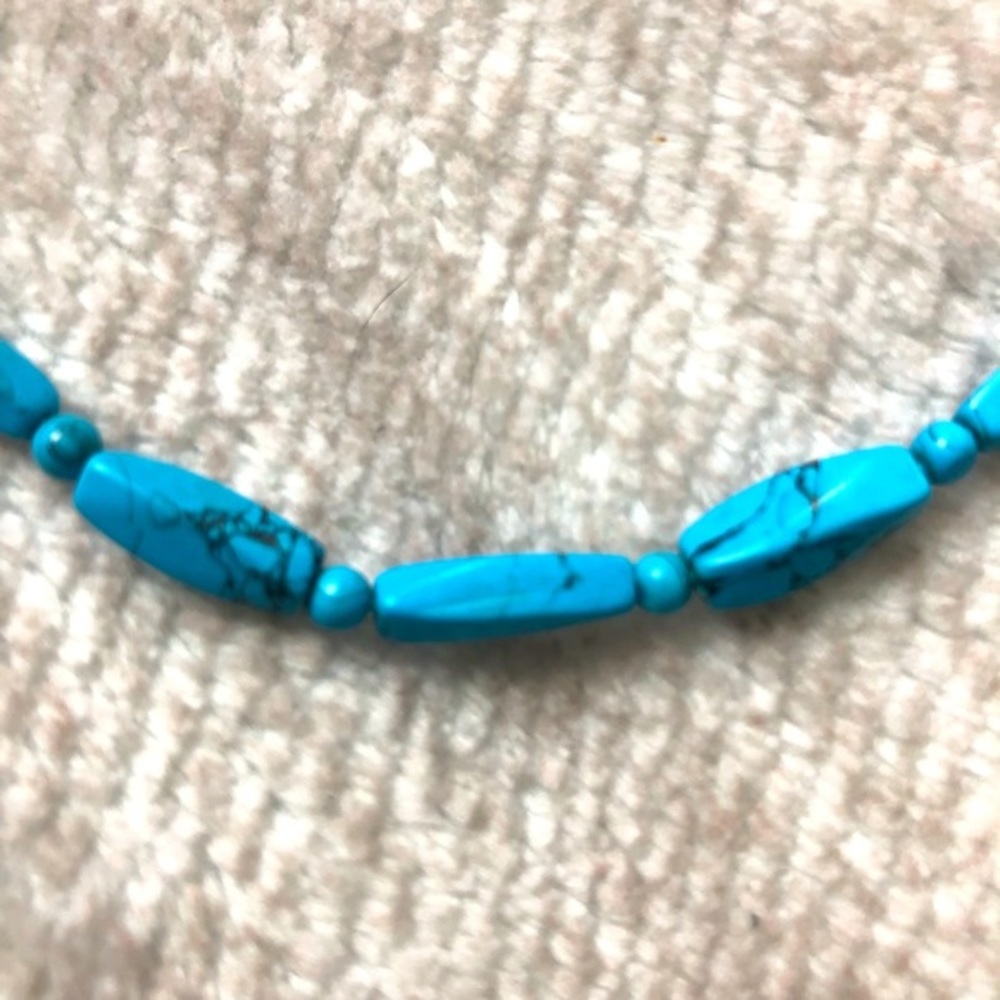 Turquoise Beaded Necklace NEW 18 inches